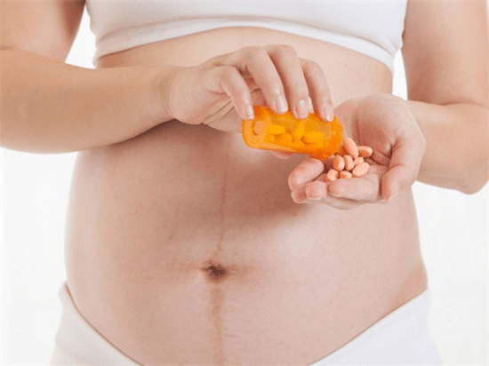 孕31周试管龙凤胎臀位转正概率与顺产可能性分析